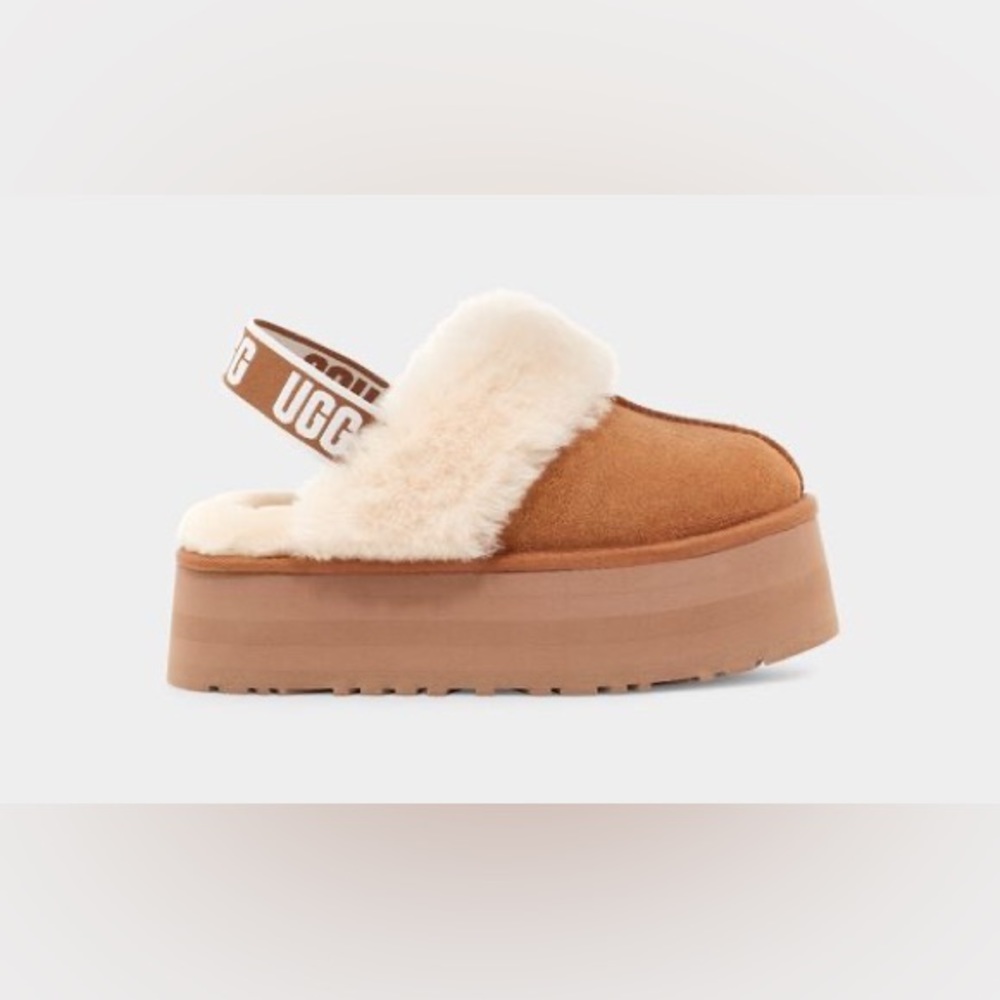UGG®️ Women’s Funkette Suede|Sheepskin Platform Clogs in Chestnut